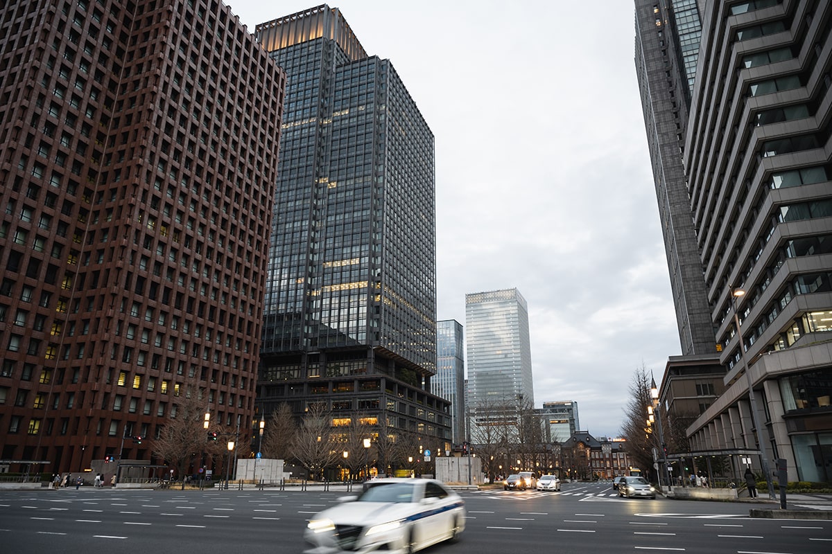 modern-tokyo-street-background-min